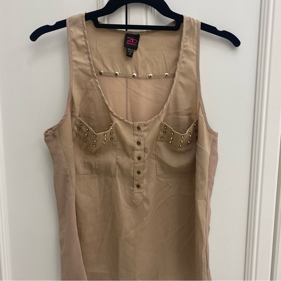 Bebe trendy blouse tank with rock studs - Picture 3 of 4